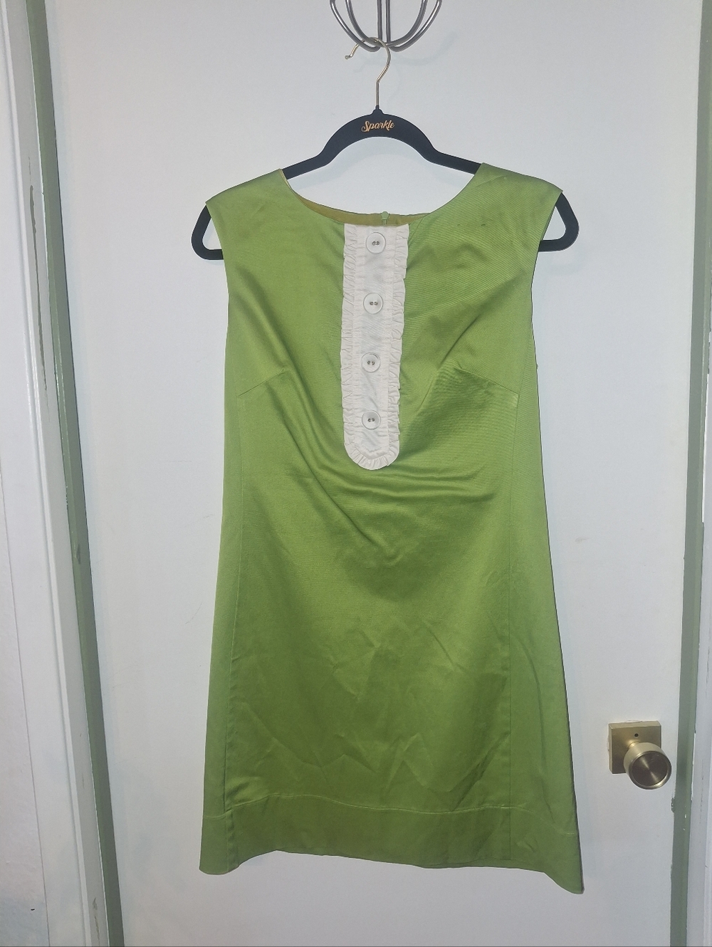Adorable Trina Turk Green Sleeveless Shift Dress with White Button Placket